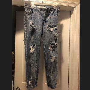 Brandy Melville boyfriend jeans
